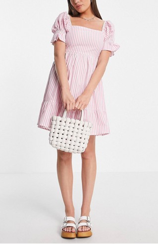 粉紅色線條後綁帶洋裝